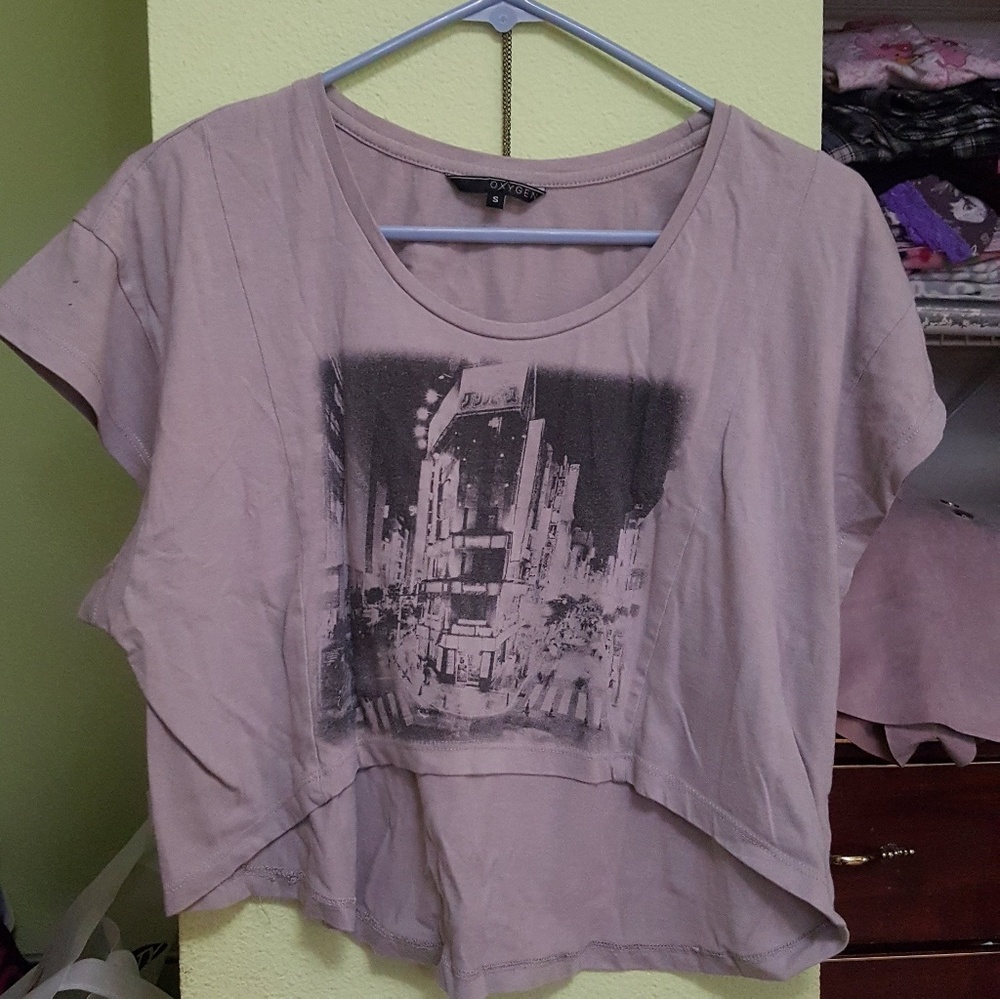 Loose crop top